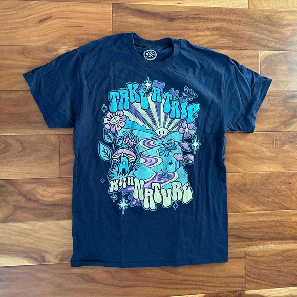 DOM Take A Trip With Nature Black Graphic Tee size Medium - Picture 1 of 3